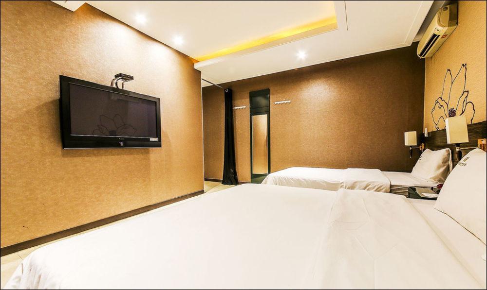 Nice Hotel Uijeongbu Buitenkant foto