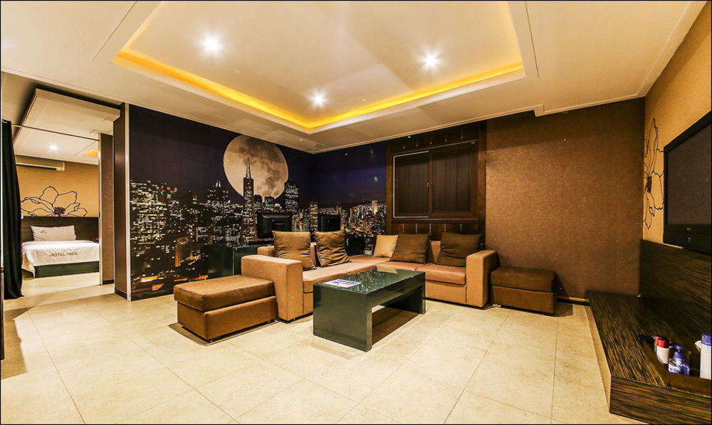 Nice Hotel Uijeongbu Buitenkant foto