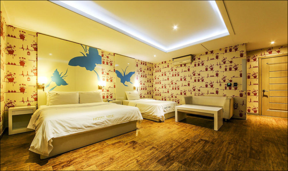 Nice Hotel Uijeongbu Buitenkant foto