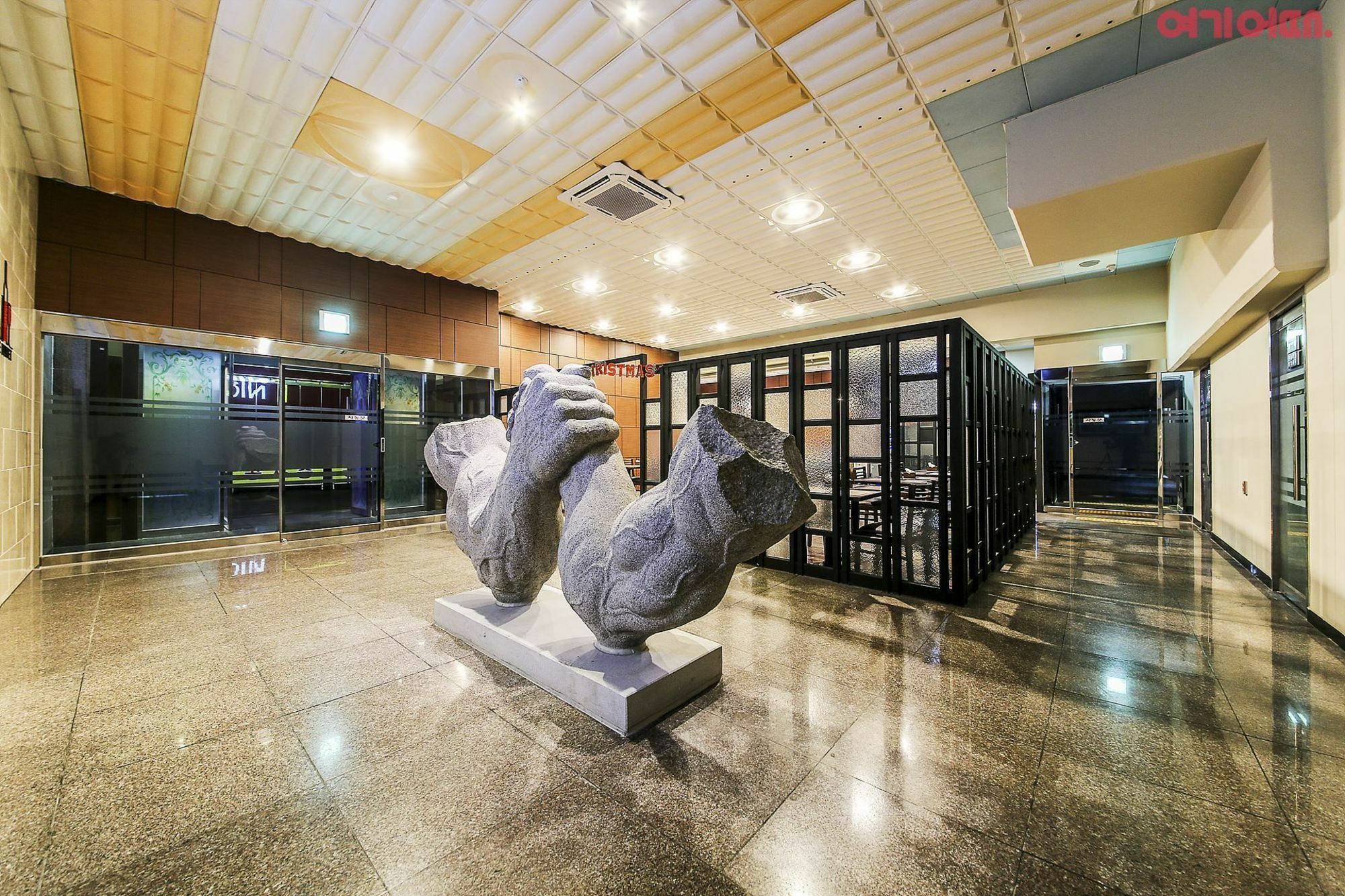 Nice Hotel Uijeongbu Buitenkant foto